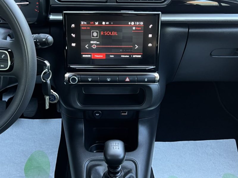 CITROEN C3 III PHASE 2 FINITION PLUS 1.2 110 Cv APPLE CARPLAY & ANDROID 11 200 Kms - GARANTIE 1 AN