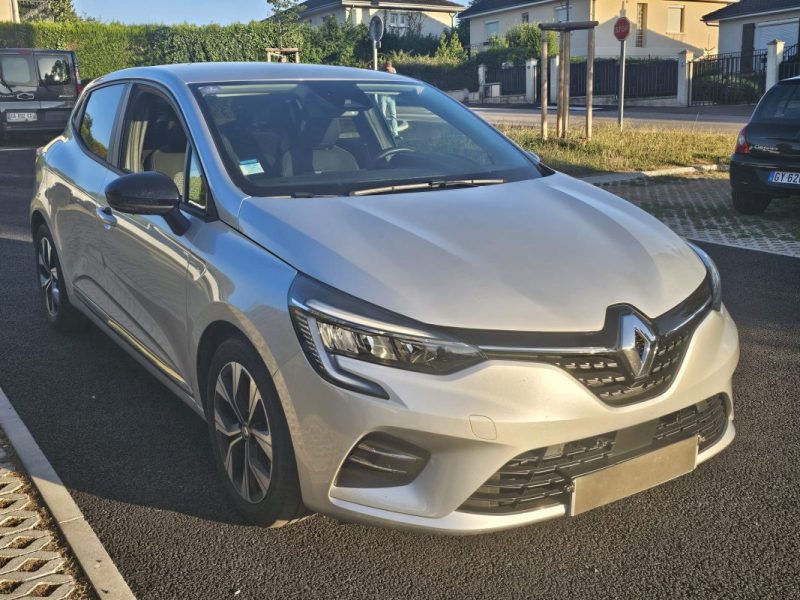 RENAULT CLIO 2023