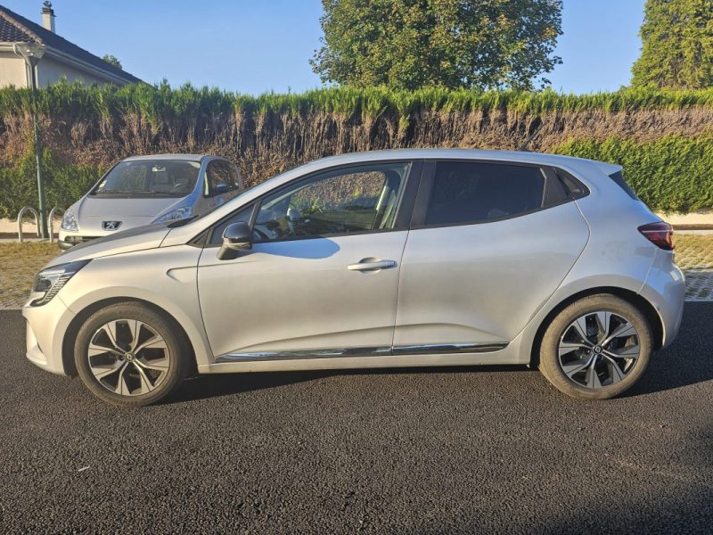 RENAULT CLIO 2023