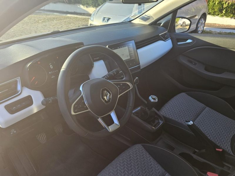 RENAULT CLIO 2023
