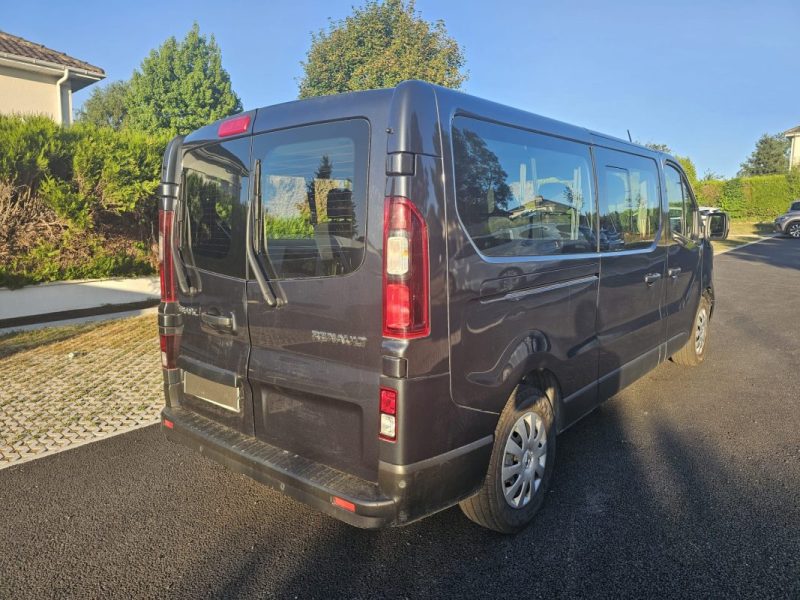 RENAULT TRAFIC 2021