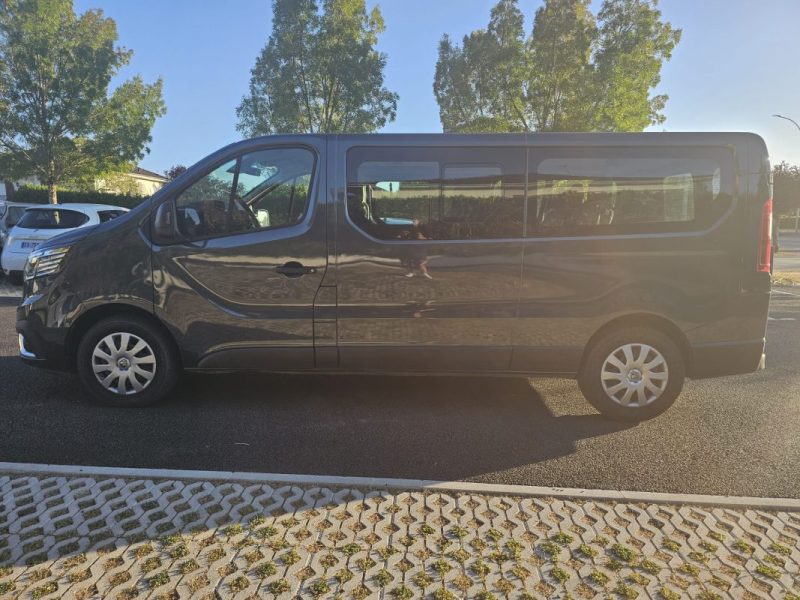 RENAULT TRAFIC 2021