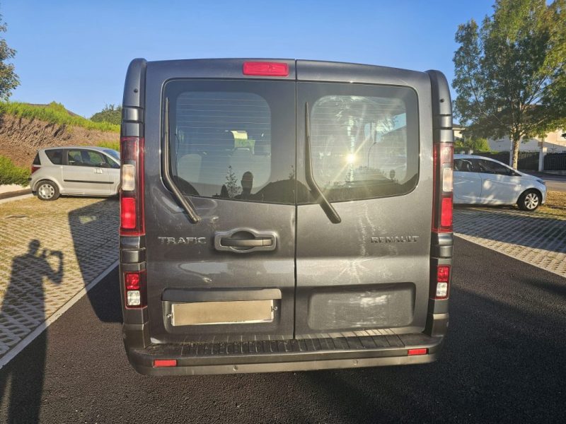 RENAULT TRAFIC 2021