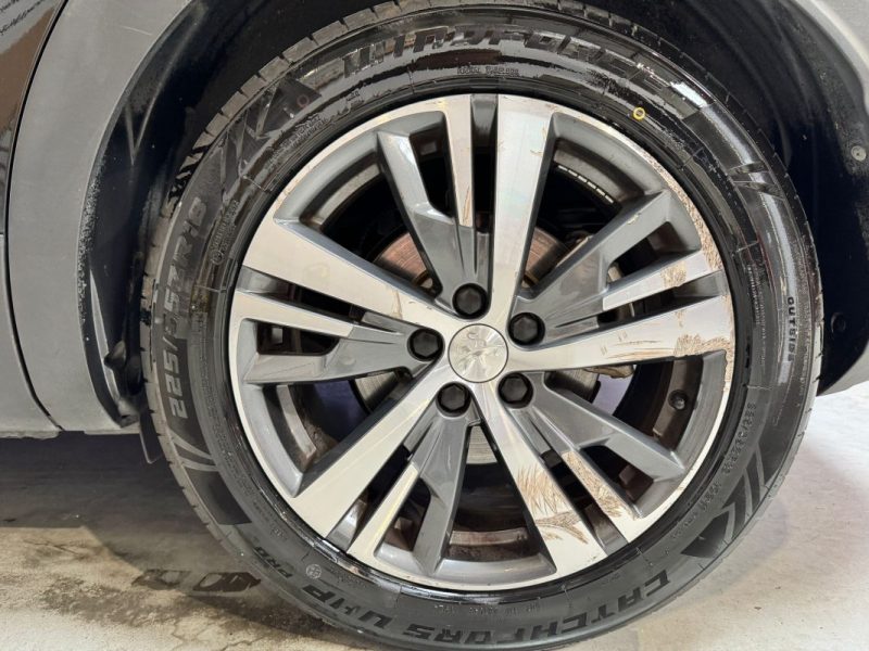 PEUGEOT 3008 HYBRID 225ch Allure Pack e-EAT8 