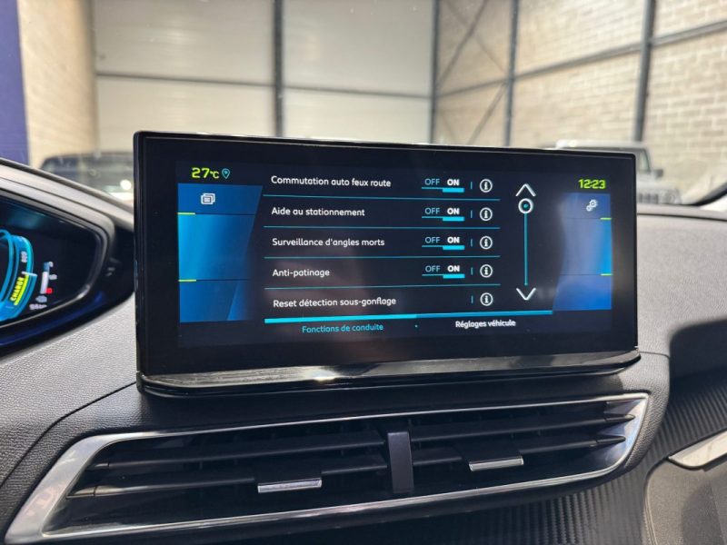 PEUGEOT 3008 HYBRID 225ch Allure Pack e-EAT8 