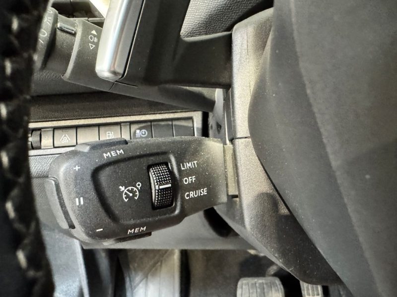 PEUGEOT 3008 HYBRID 225ch Allure Pack e-EAT8 