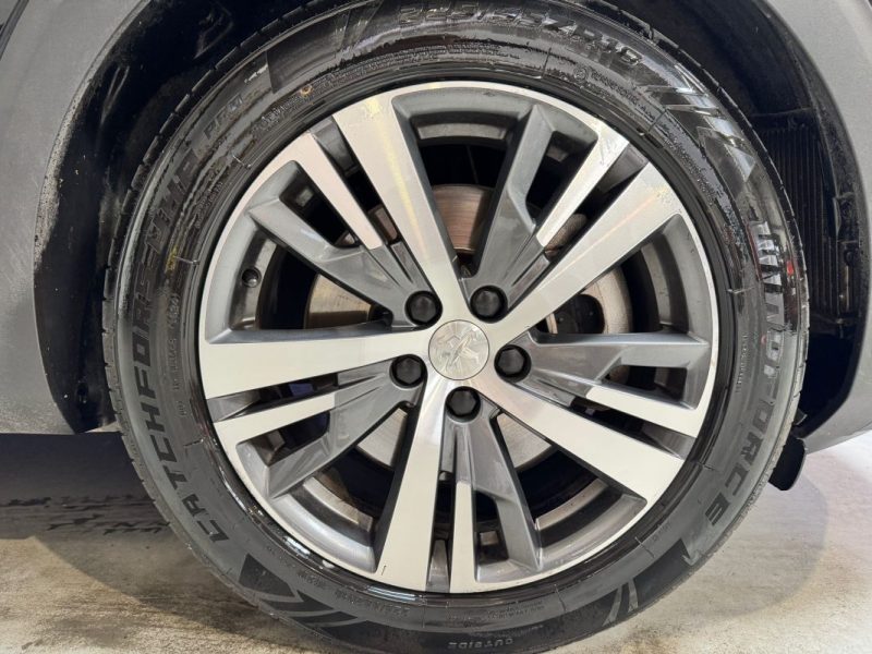 PEUGEOT 3008 HYBRID 225ch Allure Pack e-EAT8 