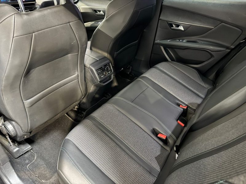 PEUGEOT 3008 HYBRID 225ch Allure Pack e-EAT8 