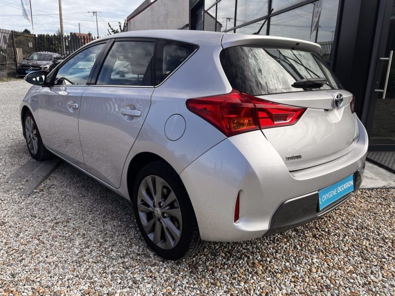 TOYOTA AURIS 136H Dynamic pack confort 08/2013