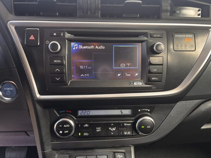 TOYOTA AURIS 136H Dynamic pack confort 08/2013