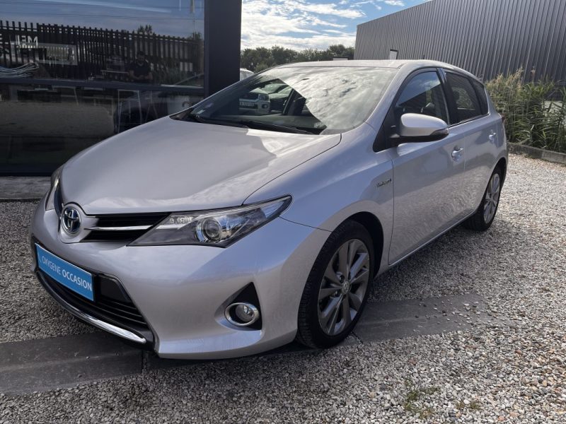TOYOTA AURIS 136H Dynamic pack confort 08/2013