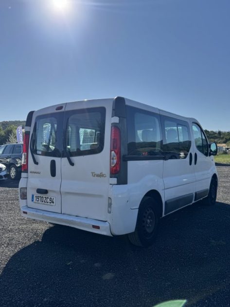 RENAULT TRAFIC 2.0 DCI 9 PLACES PASSENGER L1H1 AUTHENTIQUE 