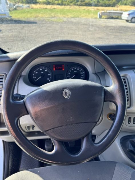 RENAULT TRAFIC 2.0 DCI 9 PLACES PASSENGER L1H1 AUTHENTIQUE 