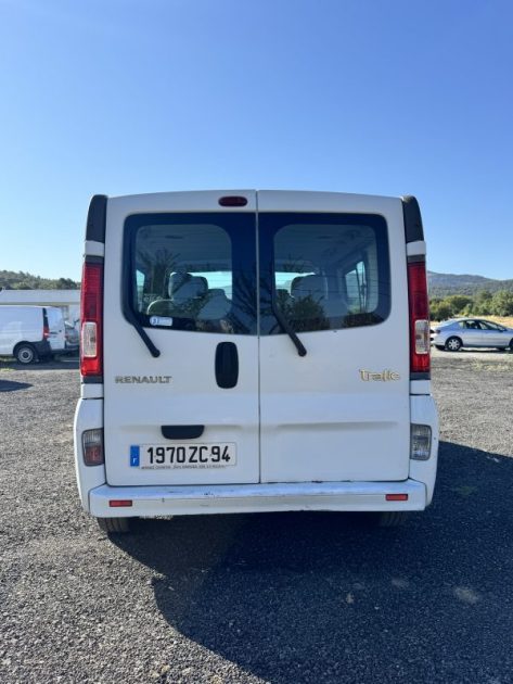 RENAULT TRAFIC 2.0 DCI 9 PLACES PASSENGER L1H1 AUTHENTIQUE 