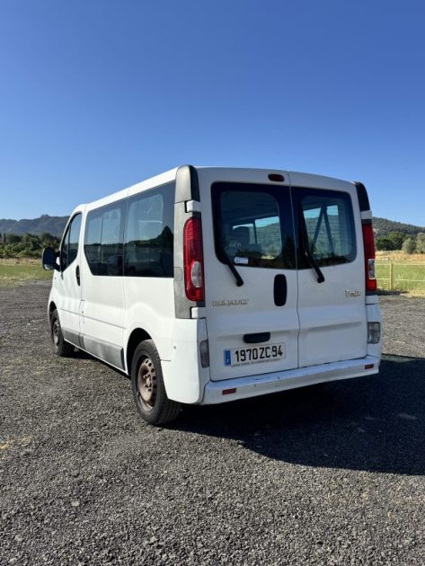 RENAULT TRAFIC 2.0 DCI 9 PLACES PASSENGER L1H1 AUTHENTIQUE 