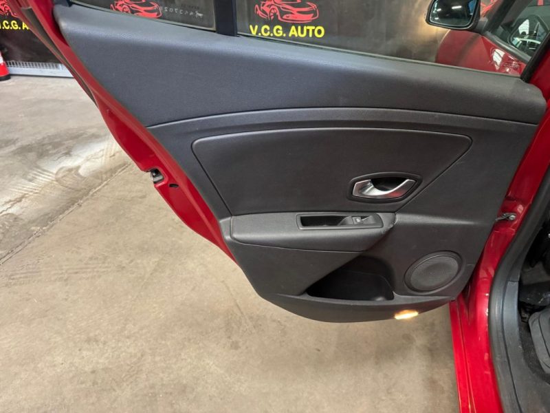 RENAULT MEGANE 1.5 dCi 110 Dynamique 