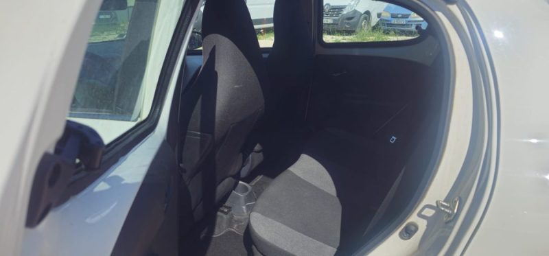 Citroen C1 1.2 VTi Shine 82CV cabriolet.