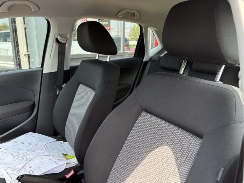 VOLKSWAGEN POLO 2010