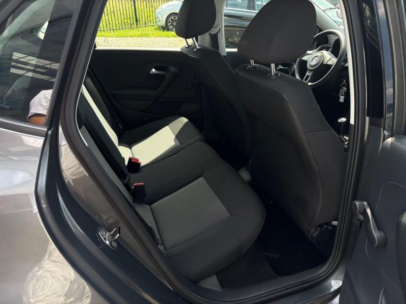 VOLKSWAGEN POLO 2010