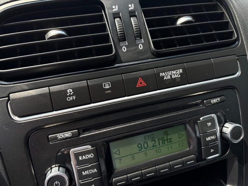 VOLKSWAGEN POLO 2010