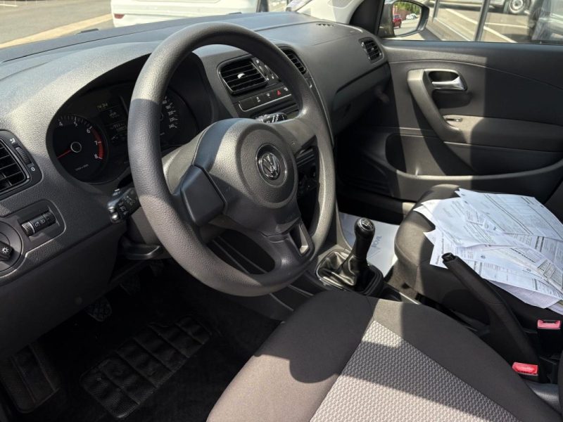 VOLKSWAGEN POLO 2010