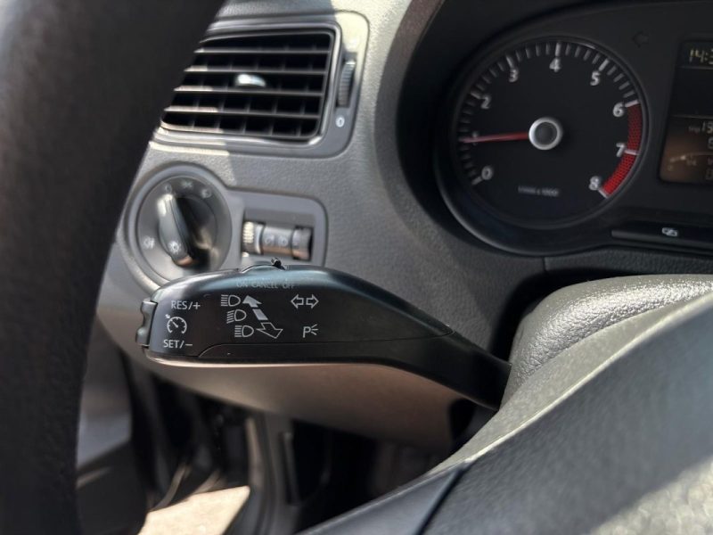 VOLKSWAGEN POLO 2010