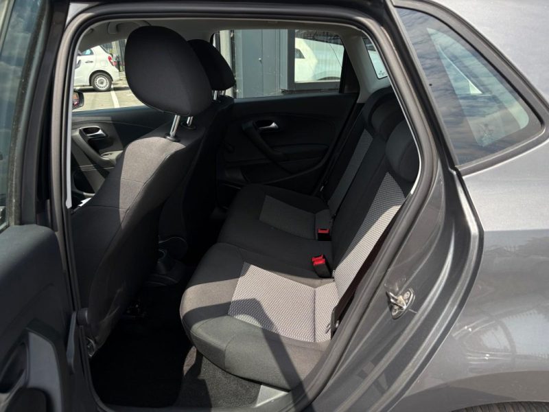 VOLKSWAGEN POLO 2010