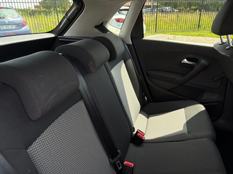 VOLKSWAGEN POLO 2010