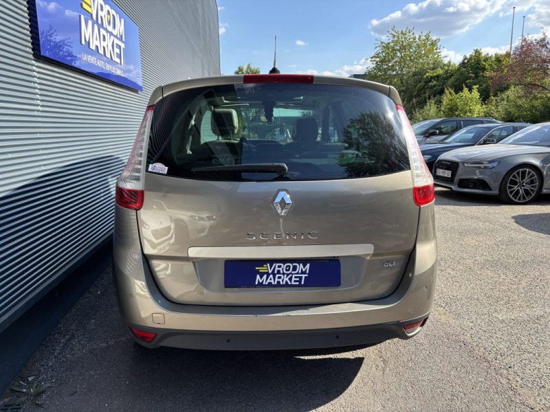 RENAULT GRAND SCENIC 2011