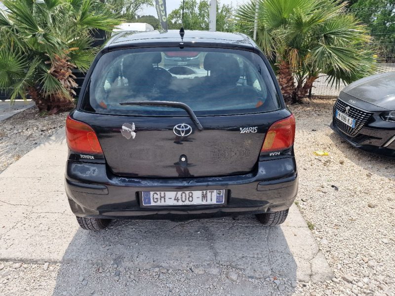 TOYOTA YARIS 2004