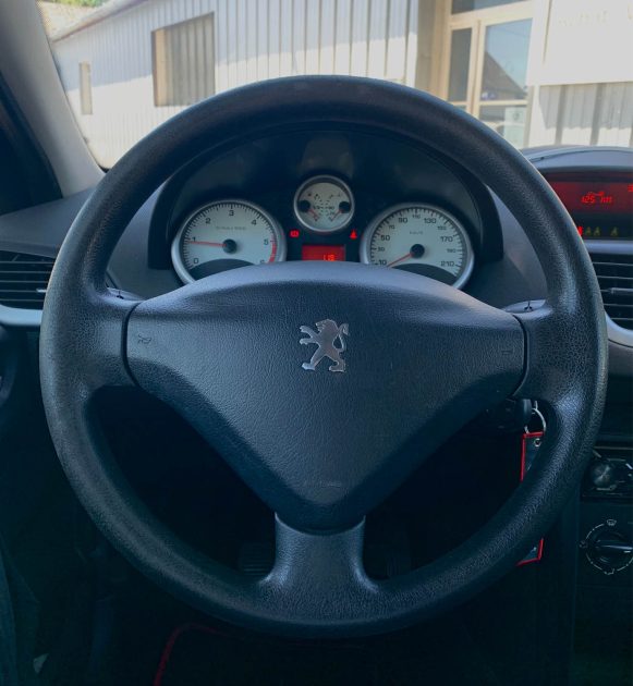 PEUGEOT 207 2006