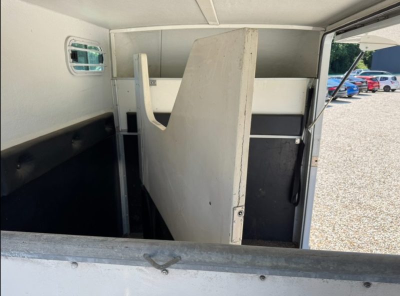 RENAULT MASTER CAMION CHEVAUX L2H1 2.5D 79000KM