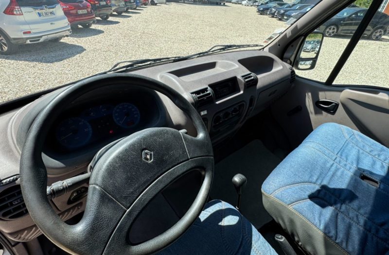 RENAULT MASTER CAMION CHEVAUX L2H1 2.5D 79000KM