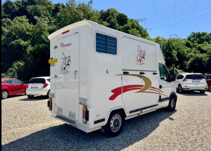 RENAULT MASTER CAMION CHEVAUX L2H1 2.5D 79000KM