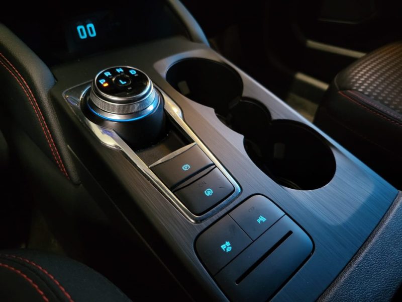 FORD KUGA 2.5 Duratec 190ch KUGA 2.5 Duratec 190ch ST-LINE 1ER MAIN