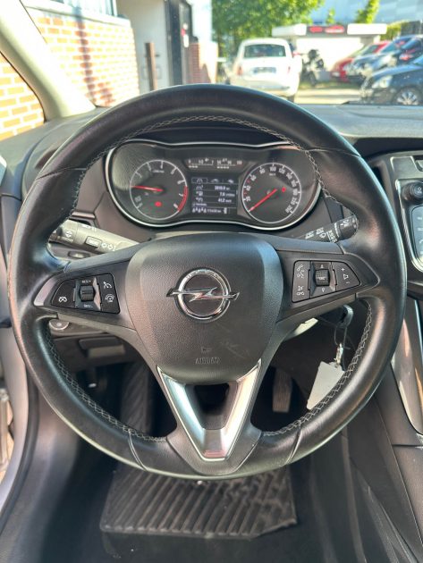 OPEL ZAFIRA TOURER 2017