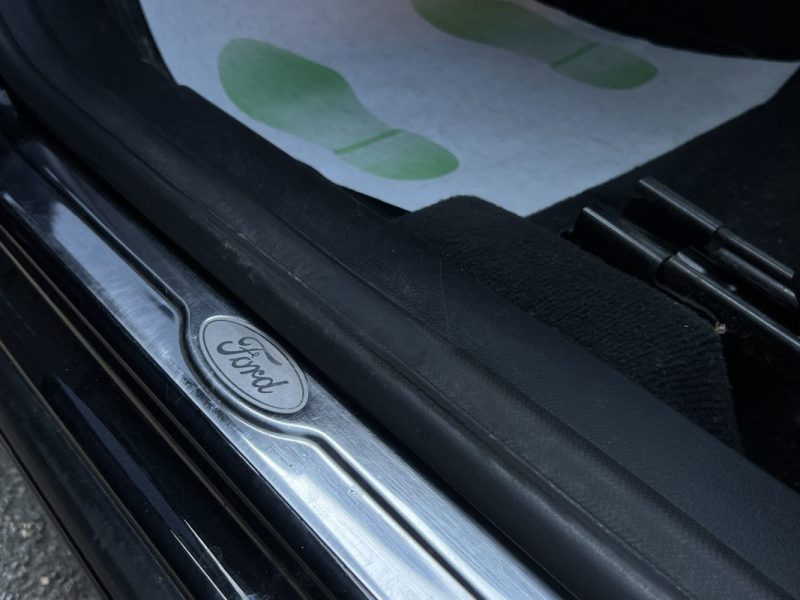 FORD MONDEO 3 III PHASE 2 TITANIUM 2.0 TDCI 140 BOITE AUTO INTERIEUR CUIR ECRAN GPS - GARANTIE 1 AN