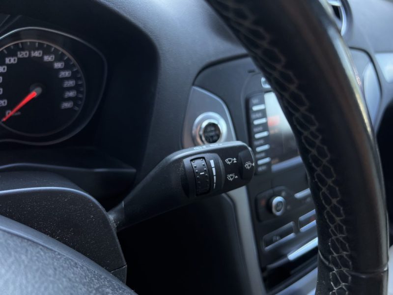 FORD MONDEO 3 III PHASE 2 TITANIUM 2.0 TDCI 140 BOITE AUTO INTERIEUR CUIR ECRAN GPS - GARANTIE 1 AN