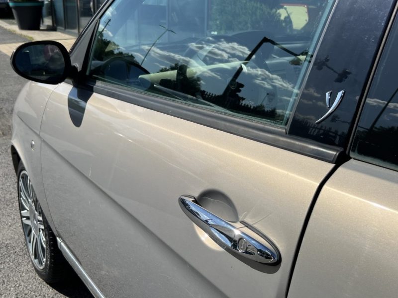 LANCIA YPSILON PHASE 2 1.4 i 95 PREMIERE MAIN / 19 200 Kms TOIT OUVRANT PANORAMIQUE - GARANTIE 1 AN