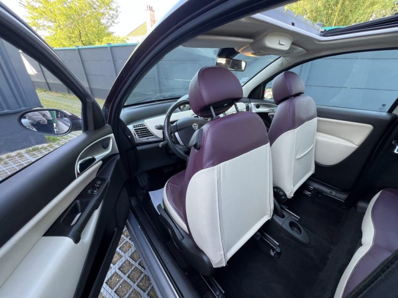 LANCIA YPSILON PHASE 2 1.4 i 95 PREMIERE MAIN / 19 200 Kms TOIT OUVRANT PANORAMIQUE - GARANTIE 1 AN