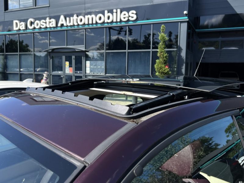 LANCIA YPSILON PHASE 2 1.4 i 95 PREMIERE MAIN / 19 200 Kms TOIT OUVRANT PANORAMIQUE - GARANTIE 1 AN