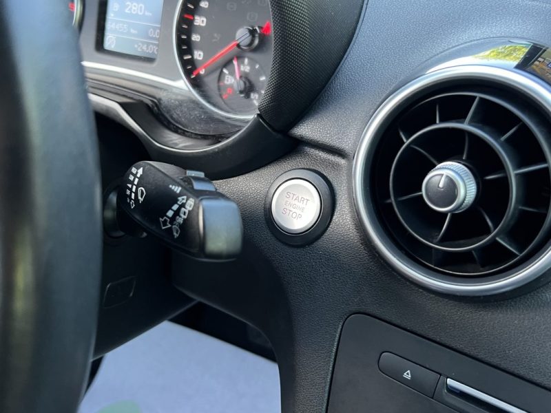 AUDI A1 PHASE 2 SPORTBACK S-LINE ULTRA 1.4 TDI 90 Cv BOITE AUTO GPS FEUX LEDS 5 Pts  - GARANTIE 1 AN