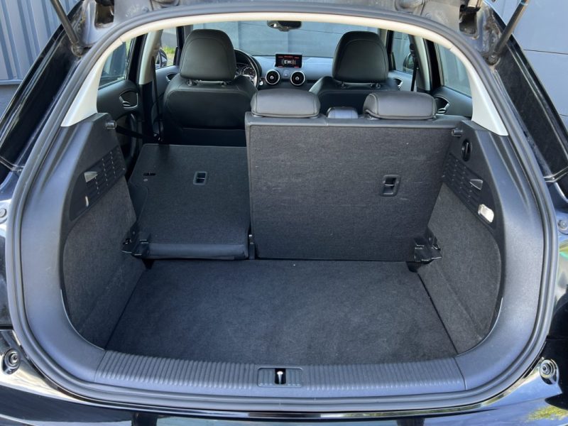 AUDI A1 PHASE 2 SPORTBACK S-LINE ULTRA 1.4 TDI 90 Cv BOITE AUTO GPS FEUX LEDS 5 Pts  - GARANTIE 1 AN