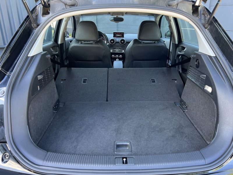 AUDI A1 PHASE 2 SPORTBACK S-LINE ULTRA 1.4 TDI 90 Cv BOITE AUTO GPS FEUX LEDS 5 Pts  - GARANTIE 1 AN