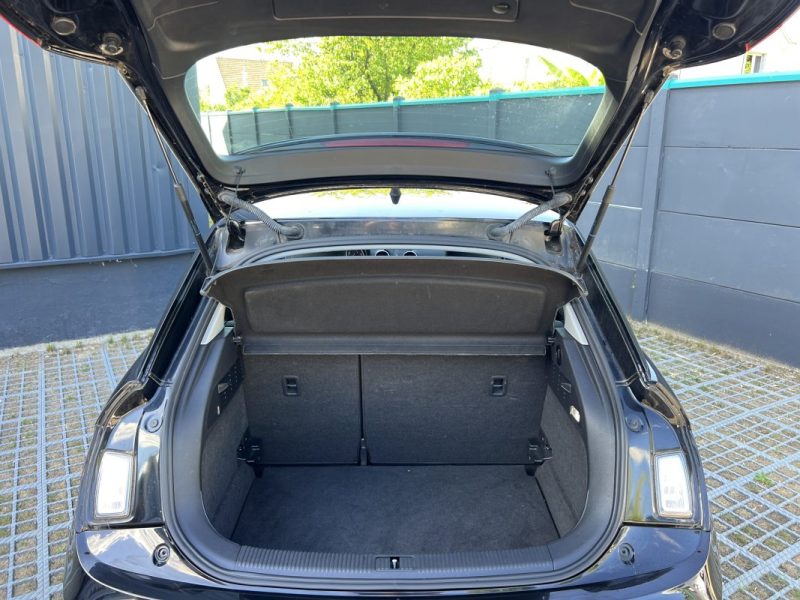 AUDI A1 PHASE 2 SPORTBACK S-LINE ULTRA 1.4 TDI 90 Cv BOITE AUTO GPS FEUX LEDS 5 Pts  - GARANTIE 1 AN
