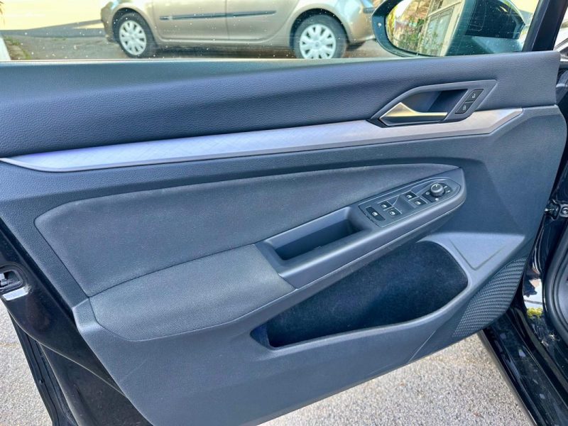 VOLKSWAGEN GOLF VIII 2021