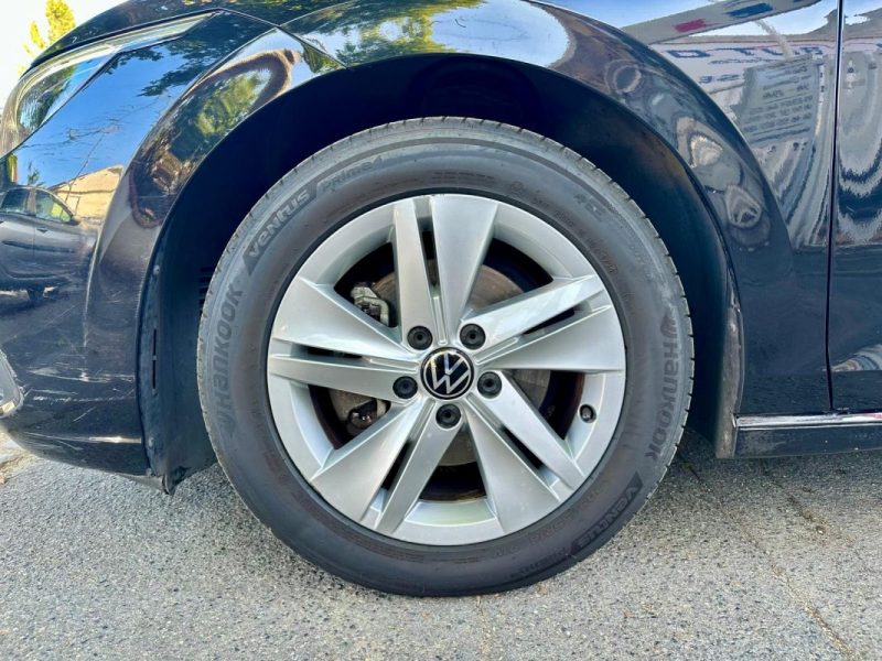 VOLKSWAGEN GOLF VIII 2021