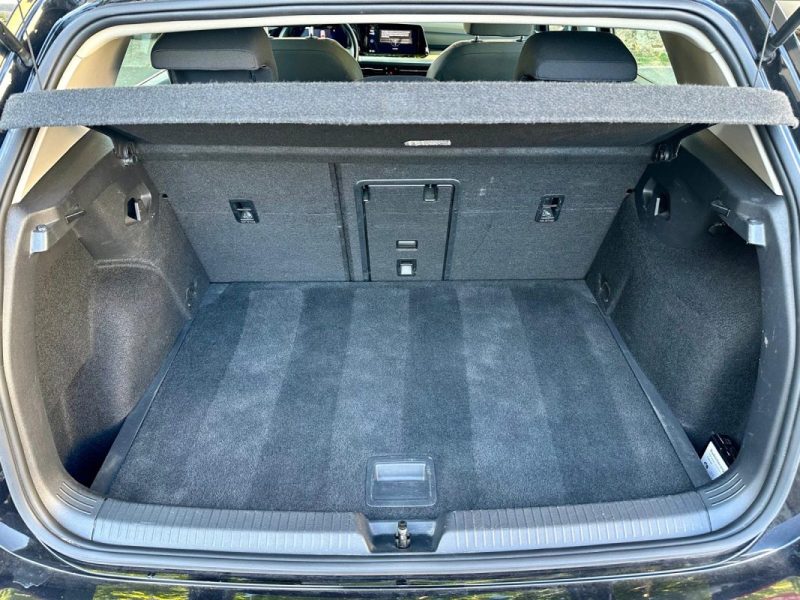 VOLKSWAGEN GOLF VIII 2021