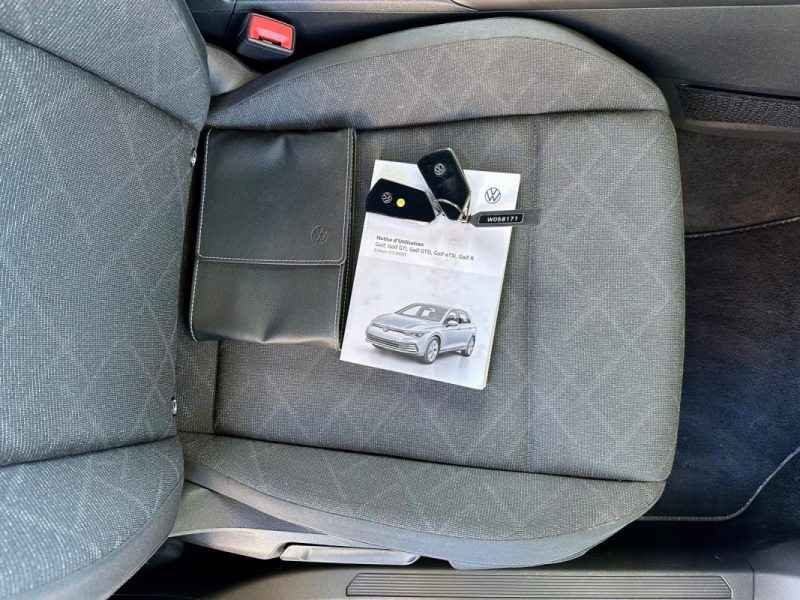 VOLKSWAGEN GOLF VIII 2021