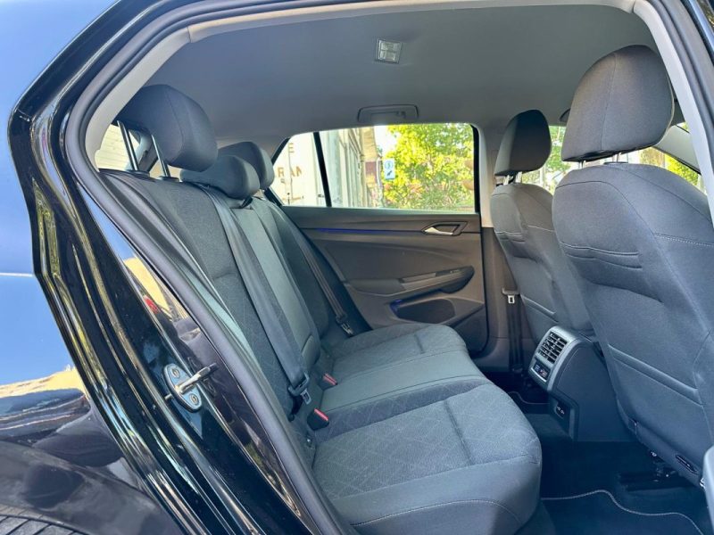 VOLKSWAGEN GOLF VIII 2021